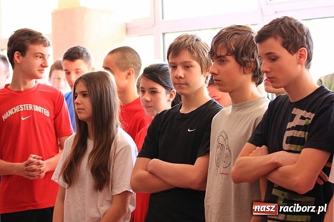 Zdjęcie w galerii na portalu naszraciborz.pl: Lekkoatleci z gimnazjów rywalizowali w ZSOMS wiadomości z regionu