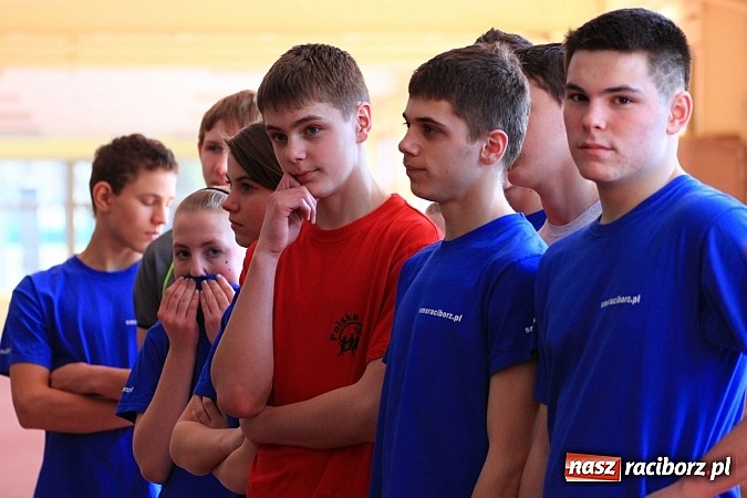Zdjęcie w galerii na portalu naszraciborz.pl: Lekkoatleci z gimnazjów rywalizowali w ZSOMS wiadomości z regionu