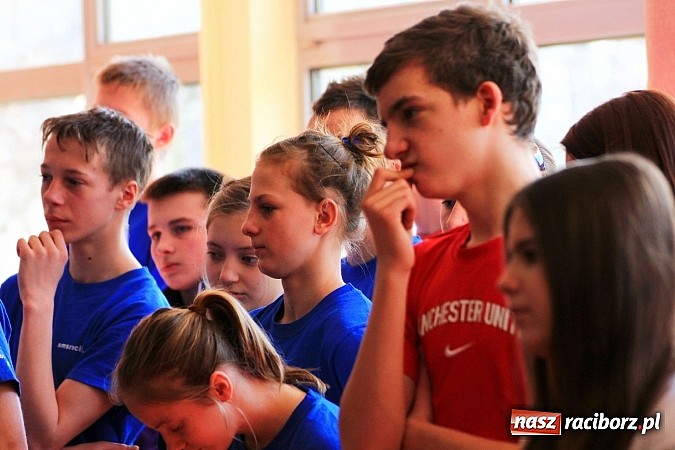 Zdjęcie w galerii na portalu naszraciborz.pl: Lekkoatleci z gimnazjów rywalizowali w ZSOMS wiadomości z regionu