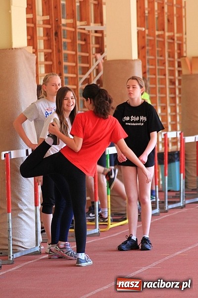 Zdjęcie w galerii na portalu naszraciborz.pl: Lekkoatleci z gimnazjów rywalizowali w ZSOMS wiadomości z regionu