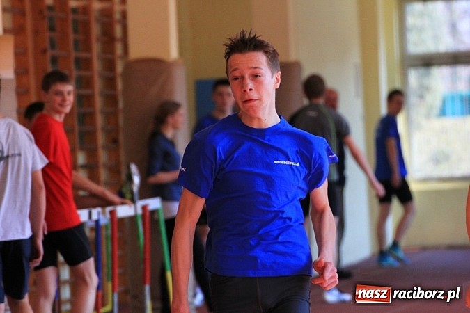 Zdjęcie w galerii na portalu naszraciborz.pl: Lekkoatleci z gimnazjów rywalizowali w ZSOMS wiadomości z regionu