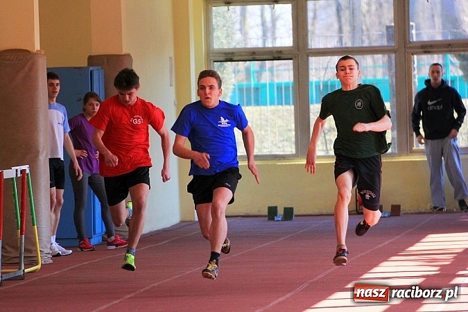 Zdjęcie w galerii na portalu naszraciborz.pl: Lekkoatleci z gimnazjów rywalizowali w ZSOMS wiadomości z regionu