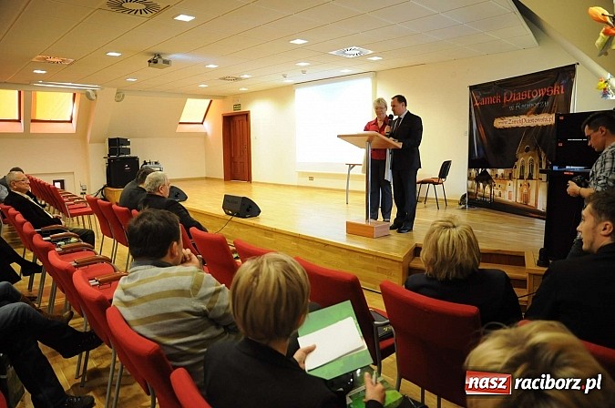 Zdjęcie w galerii na portalu naszraciborz.pl: Pedagodzy bez pracy. Wielu rejestruje się dla składki. Kwitnie zatrudnienie na czarno wiadomości z regionu