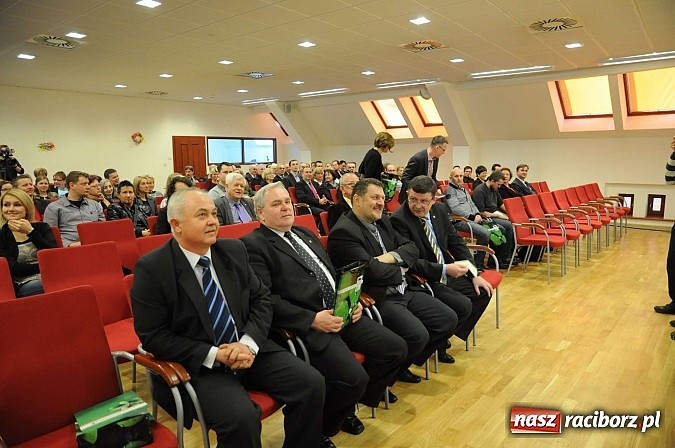 Zdjęcie w galerii na portalu naszraciborz.pl: Pedagodzy bez pracy. Wielu rejestruje się dla składki. Kwitnie zatrudnienie na czarno wiadomości z regionu