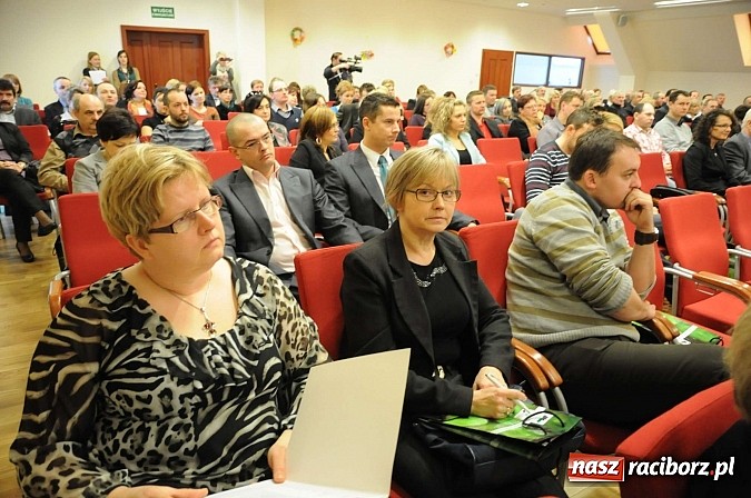 Zdjęcie w galerii na portalu naszraciborz.pl: Pedagodzy bez pracy. Wielu rejestruje się dla składki. Kwitnie zatrudnienie na czarno wiadomości z regionu