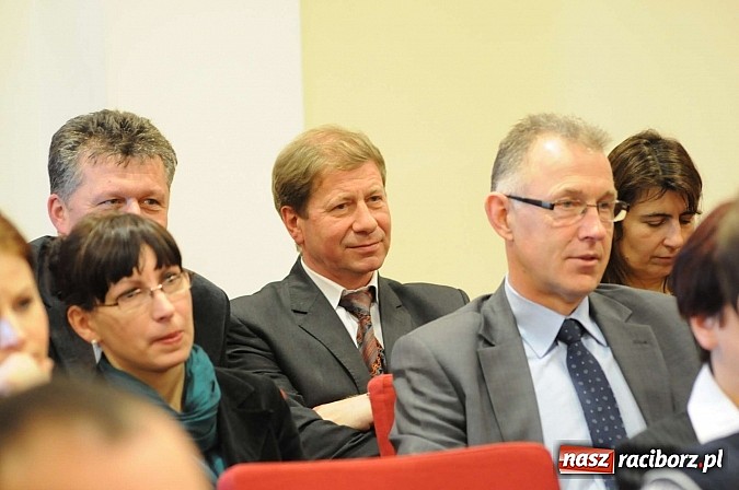 Zdjęcie w galerii na portalu naszraciborz.pl: Pedagodzy bez pracy. Wielu rejestruje się dla składki. Kwitnie zatrudnienie na czarno wiadomości z regionu