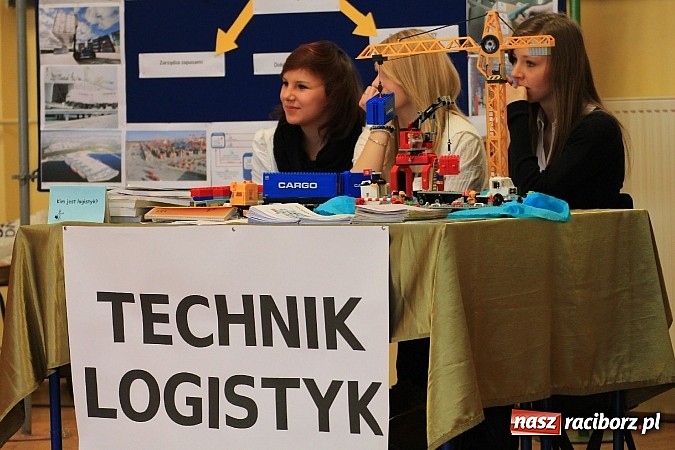 Zdjęcie w galerii na portalu naszraciborz.pl: Wagary z warsztatami i humorem w Ekonomiku wiadomości z regionu