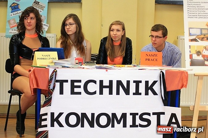 Zdjęcie w galerii na portalu naszraciborz.pl: Wagary z warsztatami i humorem w Ekonomiku wiadomości z regionu