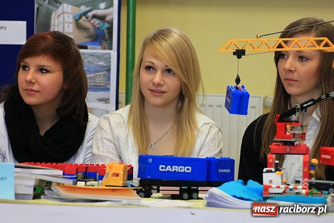 Zdjęcie w galerii na portalu naszraciborz.pl: Wagary z warsztatami i humorem w Ekonomiku wiadomości z regionu