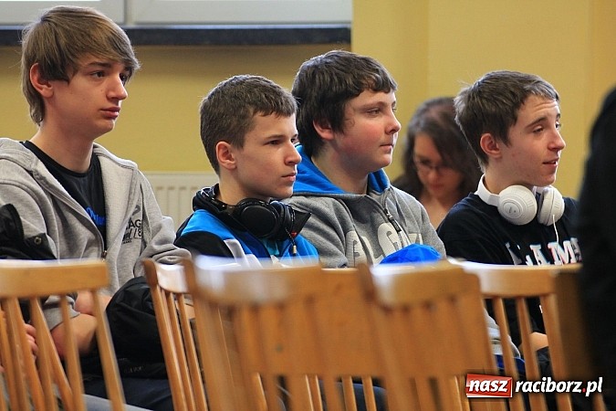 Zdjęcie w galerii na portalu naszraciborz.pl: Wagary z warsztatami i humorem w Ekonomiku wiadomości z regionu