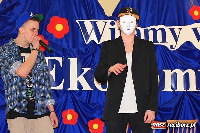 Zdjęcie w galerii na portalu naszraciborz.pl: Wagary z warsztatami i humorem w Ekonomiku wiadomości z regionu