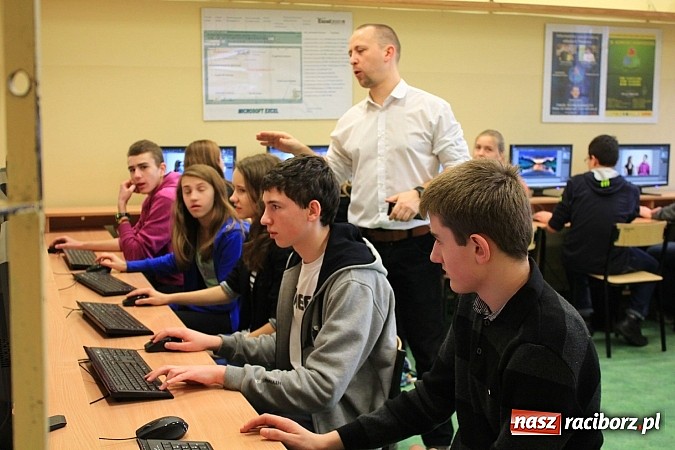 Zdjęcie w galerii na portalu naszraciborz.pl: Wagary z warsztatami i humorem w Ekonomiku wiadomości z regionu