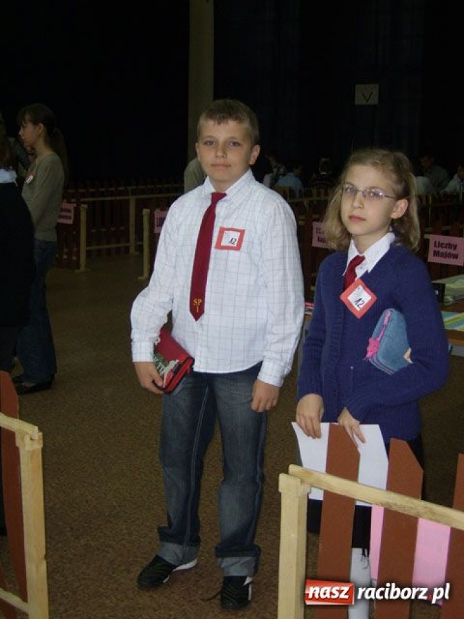 Zdjęcie w galerii na portalu naszraciborz.pl: Matematyczny CZAR PAR w SP nr 4 wiadomości z regionu