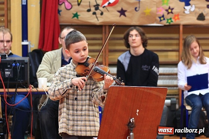 Zdjęcie w galerii na portalu naszraciborz.pl: Szkoła pełna talentów, czyli wiosna w ZSOMS wiadomości z regionu