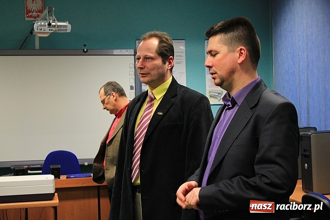 Zdjęcie w galerii na portalu naszraciborz.pl: Posiedzenie komisji w CKU. Radni zachwyceni wiadomości z regionu