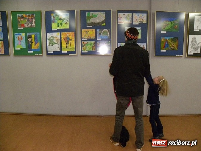 Zdjęcie w galerii na portalu naszraciborz.pl: W poszukiwaniu Świętego Graala i inne legendy wiadomości z regionu