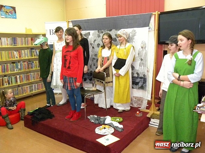 Zdjęcie w galerii na portalu naszraciborz.pl: W poszukiwaniu Świętego Graala i inne legendy wiadomości z regionu