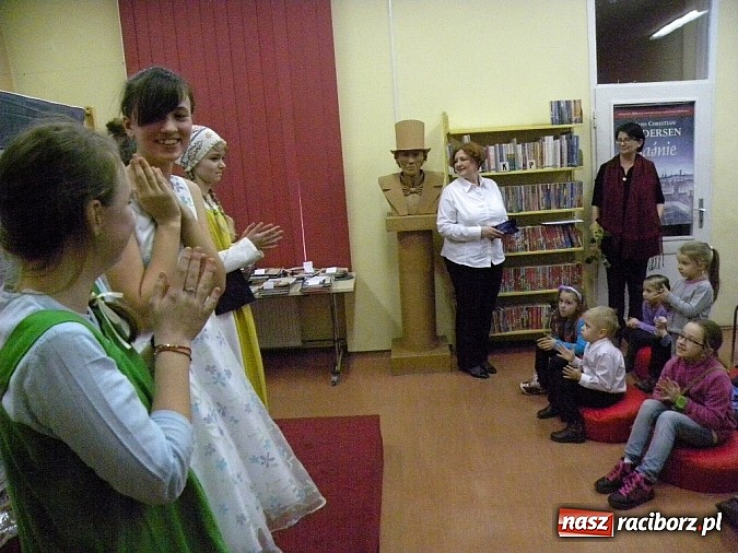 Zdjęcie w galerii na portalu naszraciborz.pl: W poszukiwaniu Świętego Graala i inne legendy wiadomości z regionu