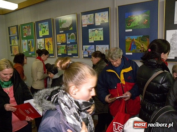 Zdjęcie w galerii na portalu naszraciborz.pl: W poszukiwaniu Świętego Graala i inne legendy wiadomości z regionu