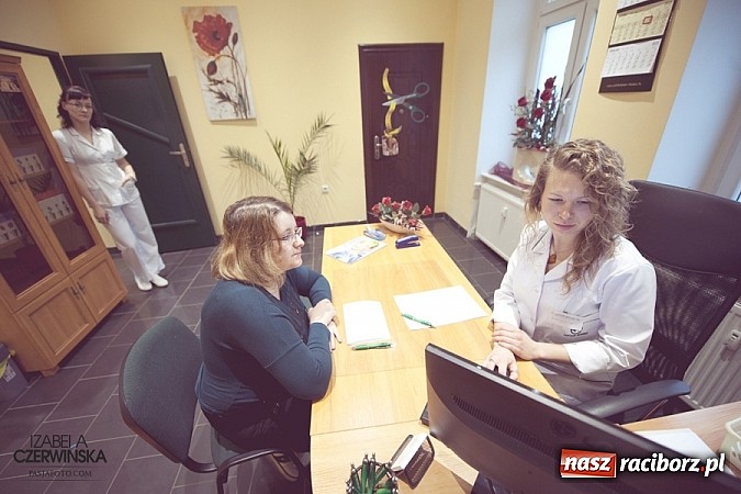 Zdjęcie w galerii na portalu naszraciborz.pl: Pierwsze kroki finalistek METAMORFOZ wiadomości z regionu