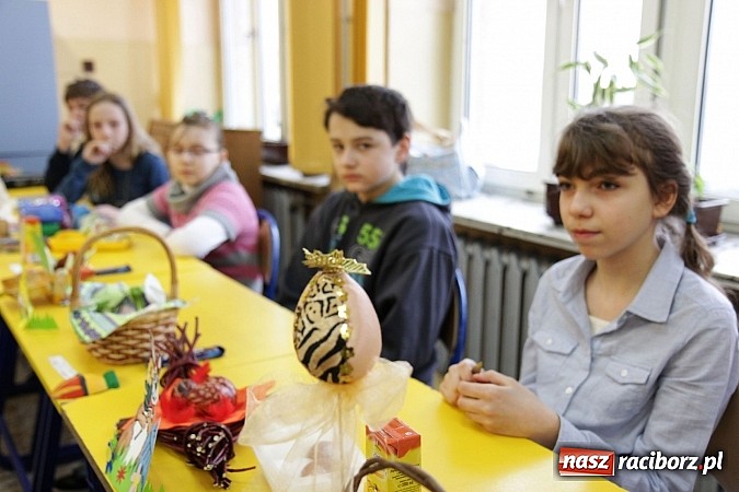 Zdjęcie w galerii na portalu naszraciborz.pl: W Nędzy wybrano najpiękniejsze kroszonki wiadomości z regionu