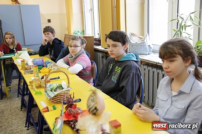 Zdjęcie w galerii na portalu naszraciborz.pl: W Nędzy wybrano najpiękniejsze kroszonki wiadomości z regionu