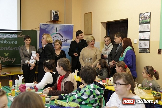 Zdjęcie w galerii na portalu naszraciborz.pl: W Nędzy wybrano najpiękniejsze kroszonki wiadomości z regionu