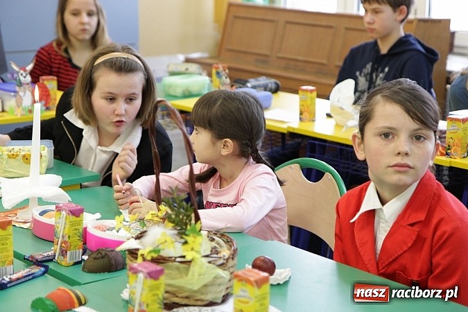 Zdjęcie w galerii na portalu naszraciborz.pl: W Nędzy wybrano najpiękniejsze kroszonki wiadomości z regionu