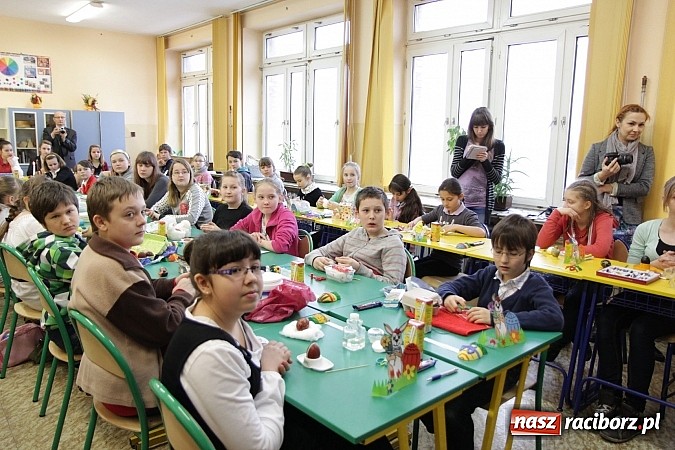 Zdjęcie w galerii na portalu naszraciborz.pl: W Nędzy wybrano najpiękniejsze kroszonki wiadomości z regionu