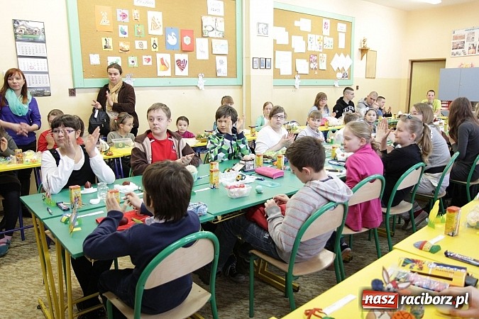 Zdjęcie w galerii na portalu naszraciborz.pl: W Nędzy wybrano najpiękniejsze kroszonki wiadomości z regionu