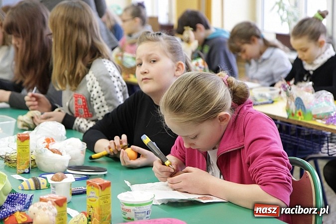 Zdjęcie w galerii na portalu naszraciborz.pl: W Nędzy wybrano najpiękniejsze kroszonki wiadomości z regionu