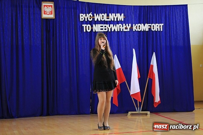 Zdjęcie w galerii na portalu naszraciborz.pl: W II LO uczcili pamięć żołnierzy wyklętych wiadomości z regionu