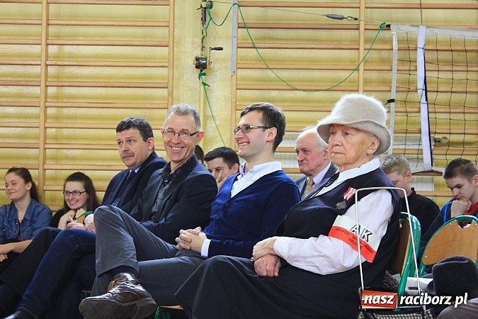 Zdjęcie w galerii na portalu naszraciborz.pl: W II LO uczcili pamięć żołnierzy wyklętych wiadomości z regionu