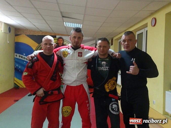 Zdjęcie w galerii na portalu naszraciborz.pl: Grzegorz Bąk z czarnym pasem BJJ wiadomości z regionu