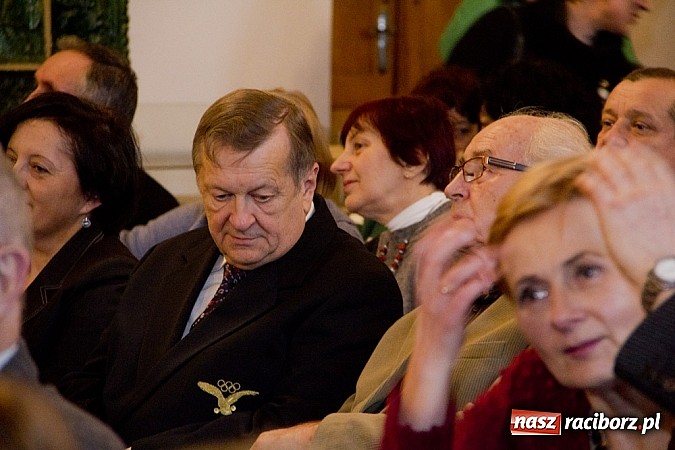 Zdjęcie w galerii na portalu naszraciborz.pl: Olimpijskie ...wnętrze szuflady wiadomości z regionu