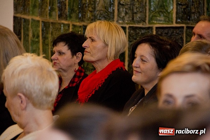 Zdjęcie w galerii na portalu naszraciborz.pl: Olimpijskie ...wnętrze szuflady wiadomości z regionu