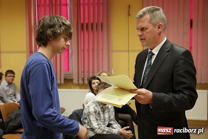Zdjęcie w galerii na portalu naszraciborz.pl: Kasia Szczupider wygrała Turniej Mądrych Głów wiadomości z regionu
