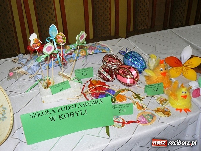 Zdjęcie w galerii na portalu naszraciborz.pl: Kiermasz potraw wielkanocnych w Kobyli wiadomości z regionu