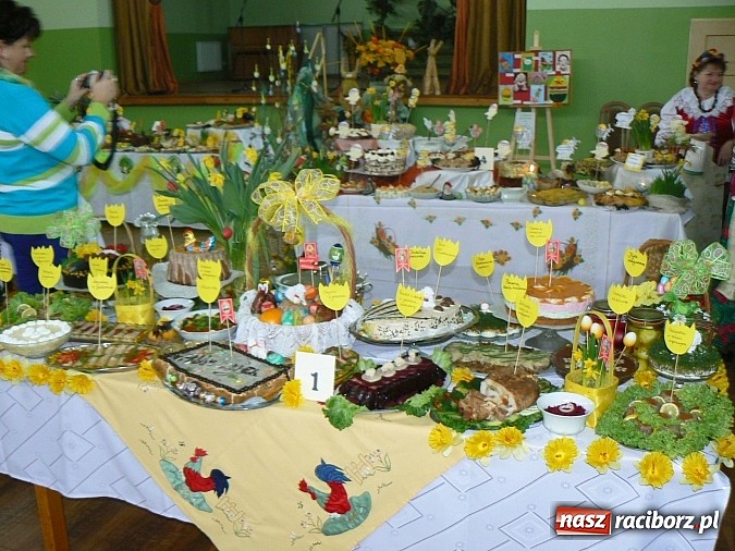 Zdjęcie w galerii na portalu naszraciborz.pl: Kiermasz potraw wielkanocnych w Kobyli wiadomości z regionu