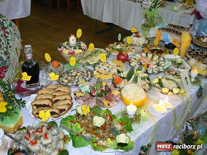 Zdjęcie w galerii na portalu naszraciborz.pl: Kiermasz potraw wielkanocnych w Kobyli wiadomości z regionu