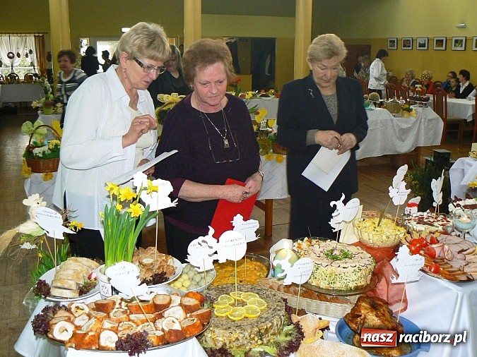 Zdjęcie w galerii na portalu naszraciborz.pl: Kiermasz potraw wielkanocnych w Kobyli wiadomości z regionu