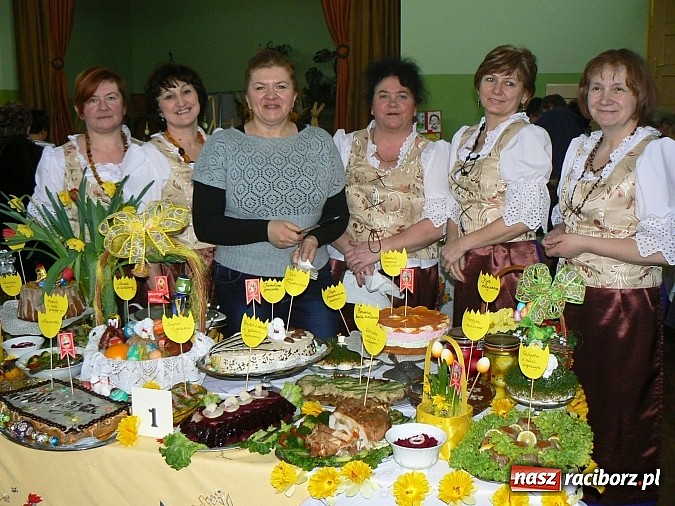 Zdjęcie w galerii na portalu naszraciborz.pl: Kiermasz potraw wielkanocnych w Kobyli wiadomości z regionu