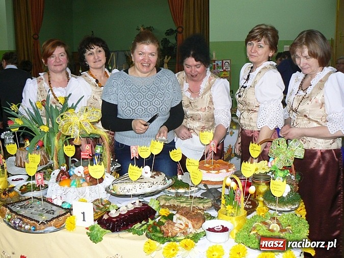 Zdjęcie w galerii na portalu naszraciborz.pl: Kiermasz potraw wielkanocnych w Kobyli wiadomości z regionu