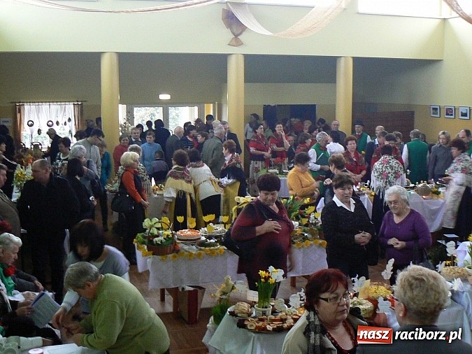 Zdjęcie w galerii na portalu naszraciborz.pl: Kiermasz potraw wielkanocnych w Kobyli wiadomości z regionu