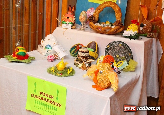 Zdjęcie w galerii na portalu naszraciborz.pl: Kiermasz wielkanocny w Kuźni Raciborskiej wiadomości z regionu