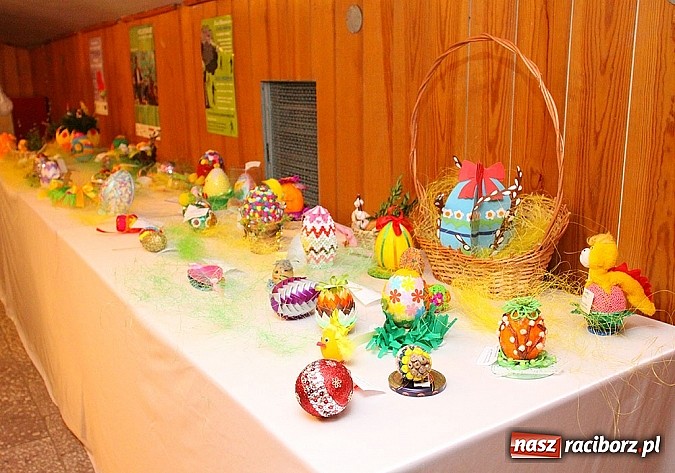 Zdjęcie w galerii na portalu naszraciborz.pl: Kiermasz wielkanocny w Kuźni Raciborskiej wiadomości z regionu
