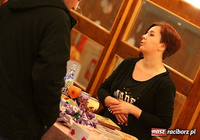 Zdjęcie w galerii na portalu naszraciborz.pl: Kiermasz wielkanocny w Kuźni Raciborskiej wiadomości z regionu