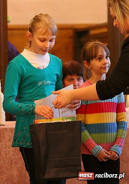 Zdjęcie w galerii na portalu naszraciborz.pl: Kiermasz wielkanocny w Kuźni Raciborskiej wiadomości z regionu