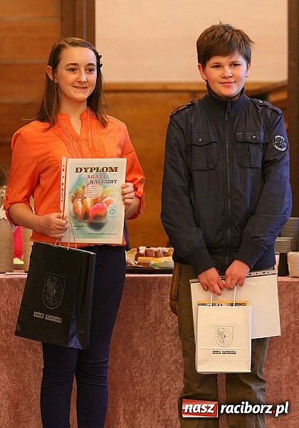 Zdjęcie w galerii na portalu naszraciborz.pl: Kiermasz wielkanocny w Kuźni Raciborskiej wiadomości z regionu