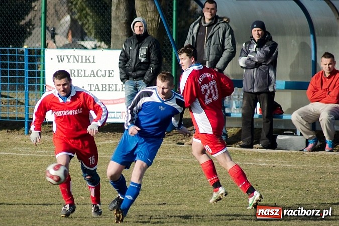 Zdjęcie w galerii na portalu naszraciborz.pl: Słaby początek rundy w Krzanowicach. Tylko remis z Górkami Śląskimi wiadomości z regionu